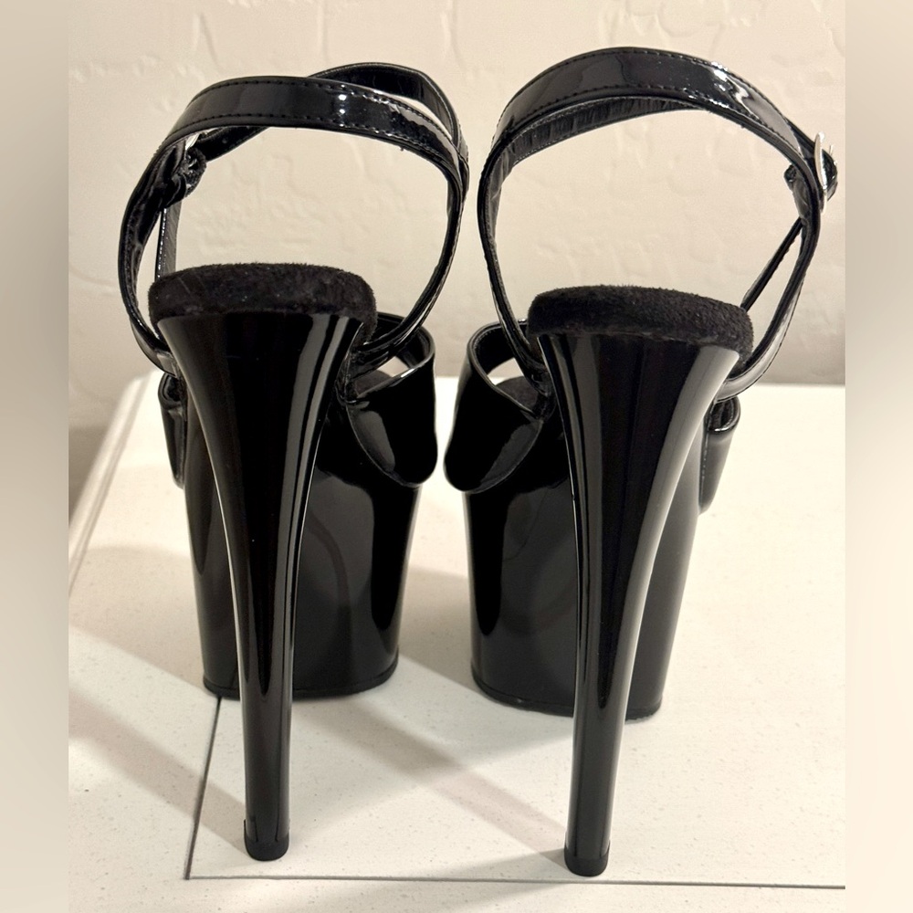 Pleaser size 6 Sky 309. Black Platform Heels. 7” heel. 2 3/4” platform. - Picture 4 of 4